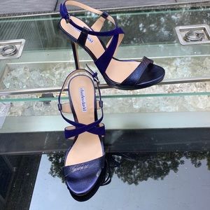 Charles David blue iridescent snakeskin and suede heel